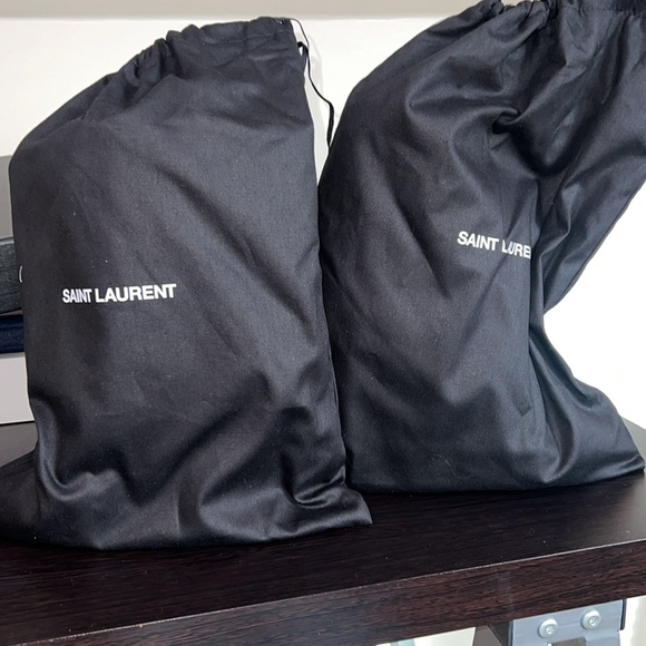 Ysl patent leather boots size 7.5 zipper on the size never worn brand new - Picture 4 of 4